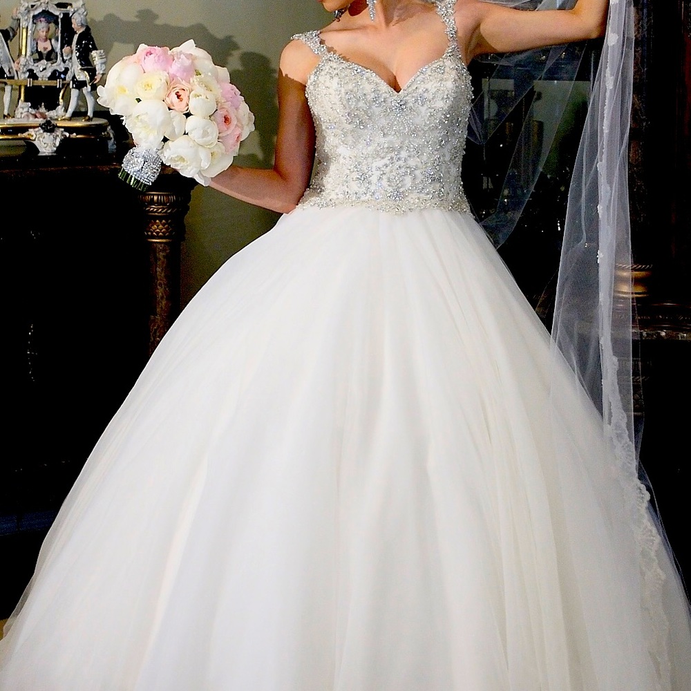 Wedding dress